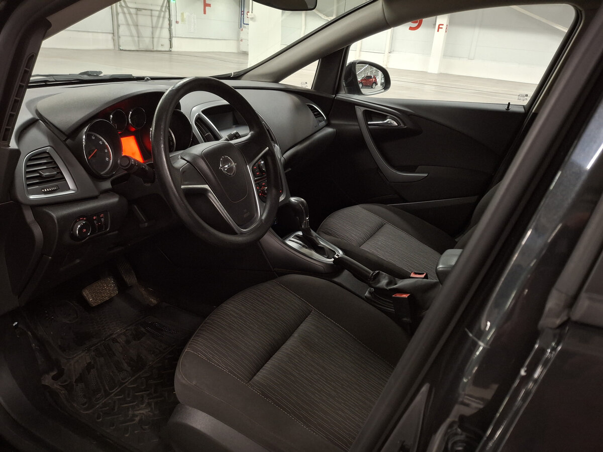 Opel Astra J Рестайлинг, 2013 - Фото №14