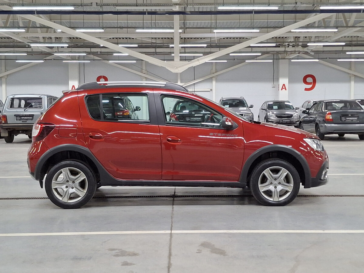 Renault Sandero Stepway II Рестайлинг, 2021 - Фото №3