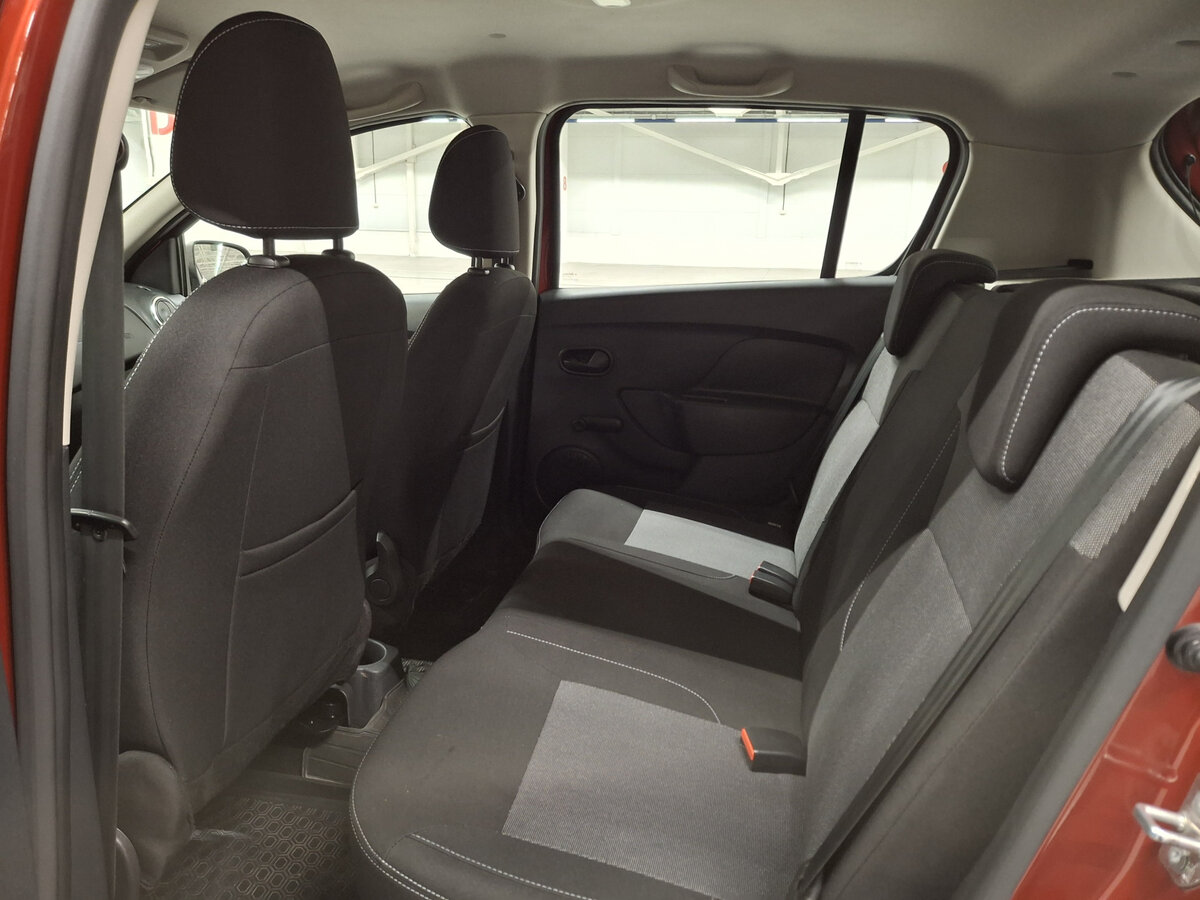 Renault Sandero Stepway II Рестайлинг, 2021 - Фото №11