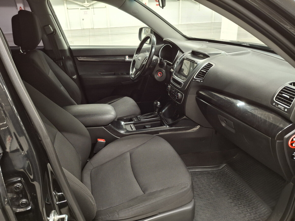 Kia Sorento II Рестайлинг, 2017 - Фото №10
