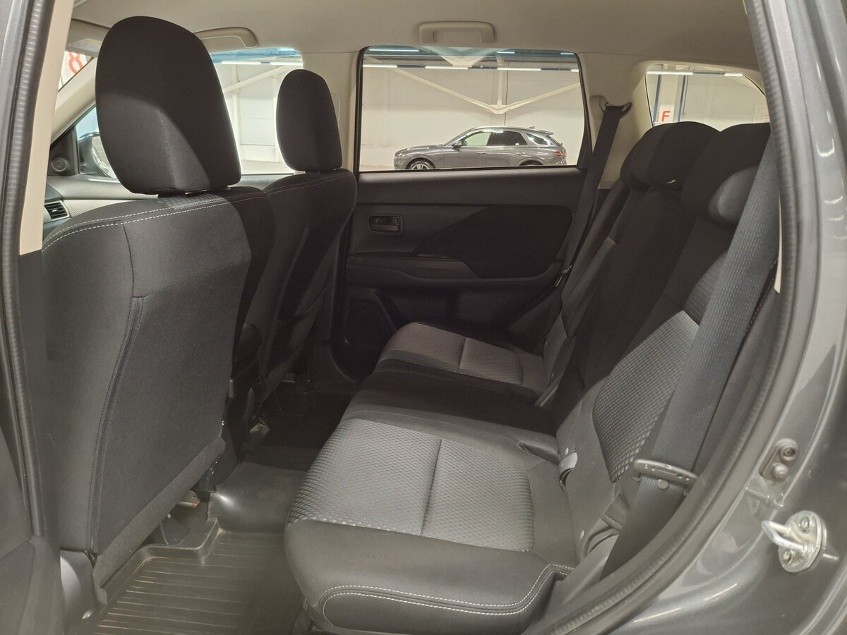 Mitsubishi Outlander III Рестайлинг 2, 2015 - Фото №11