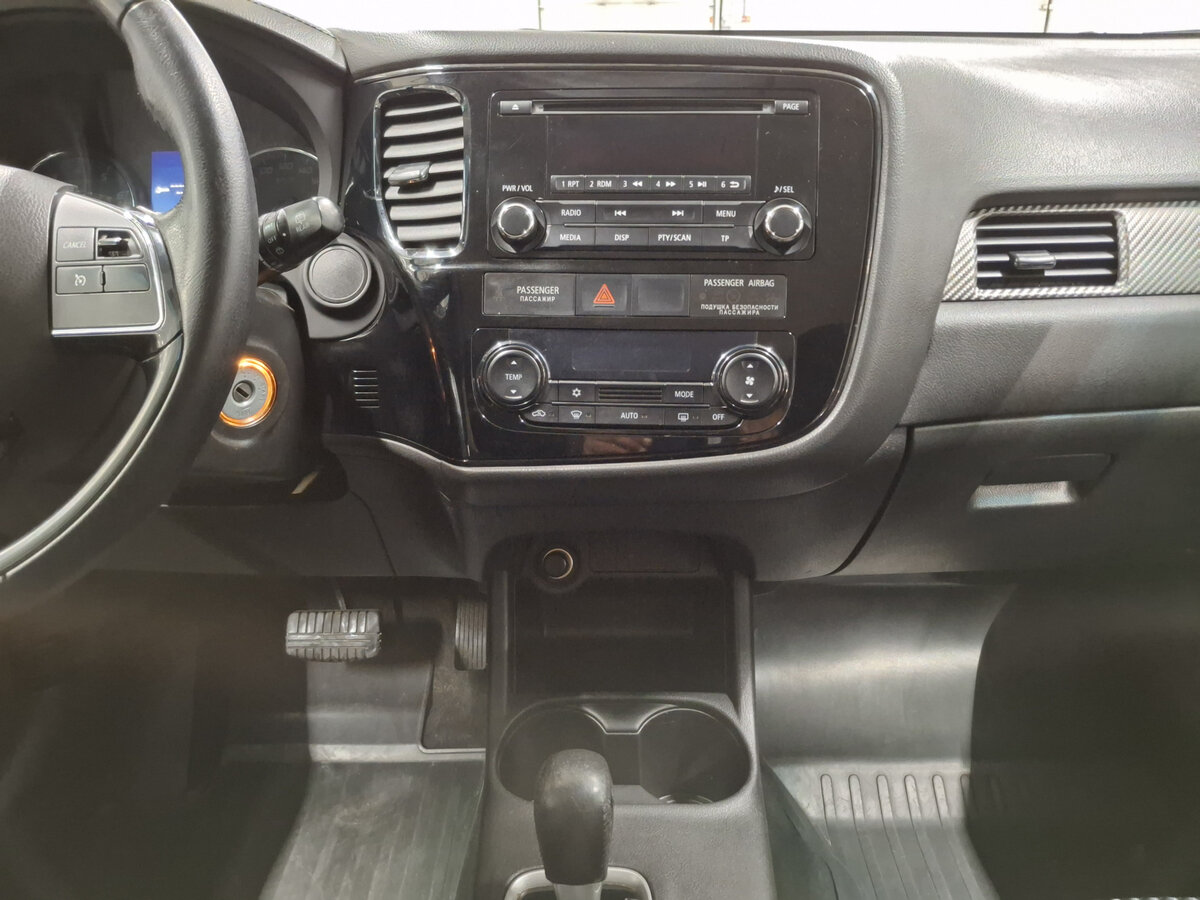 Mitsubishi Outlander III Рестайлинг 2, 2015 - Фото №14