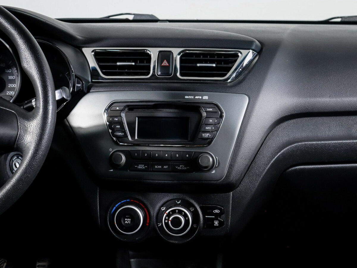 Kia Rio 5-speed III, 2013 - Фото №10
