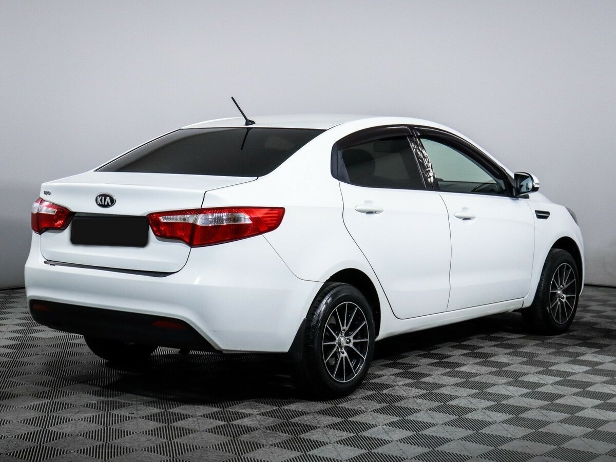 Kia Rio 5-speed III, 2013 - Фото №3