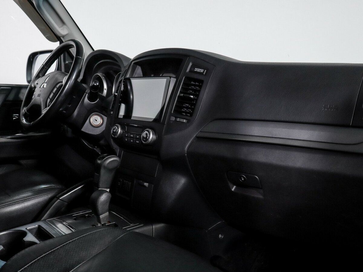 Mitsubishi Pajero IV Рестайлинг 1, 2012 - Фото №6