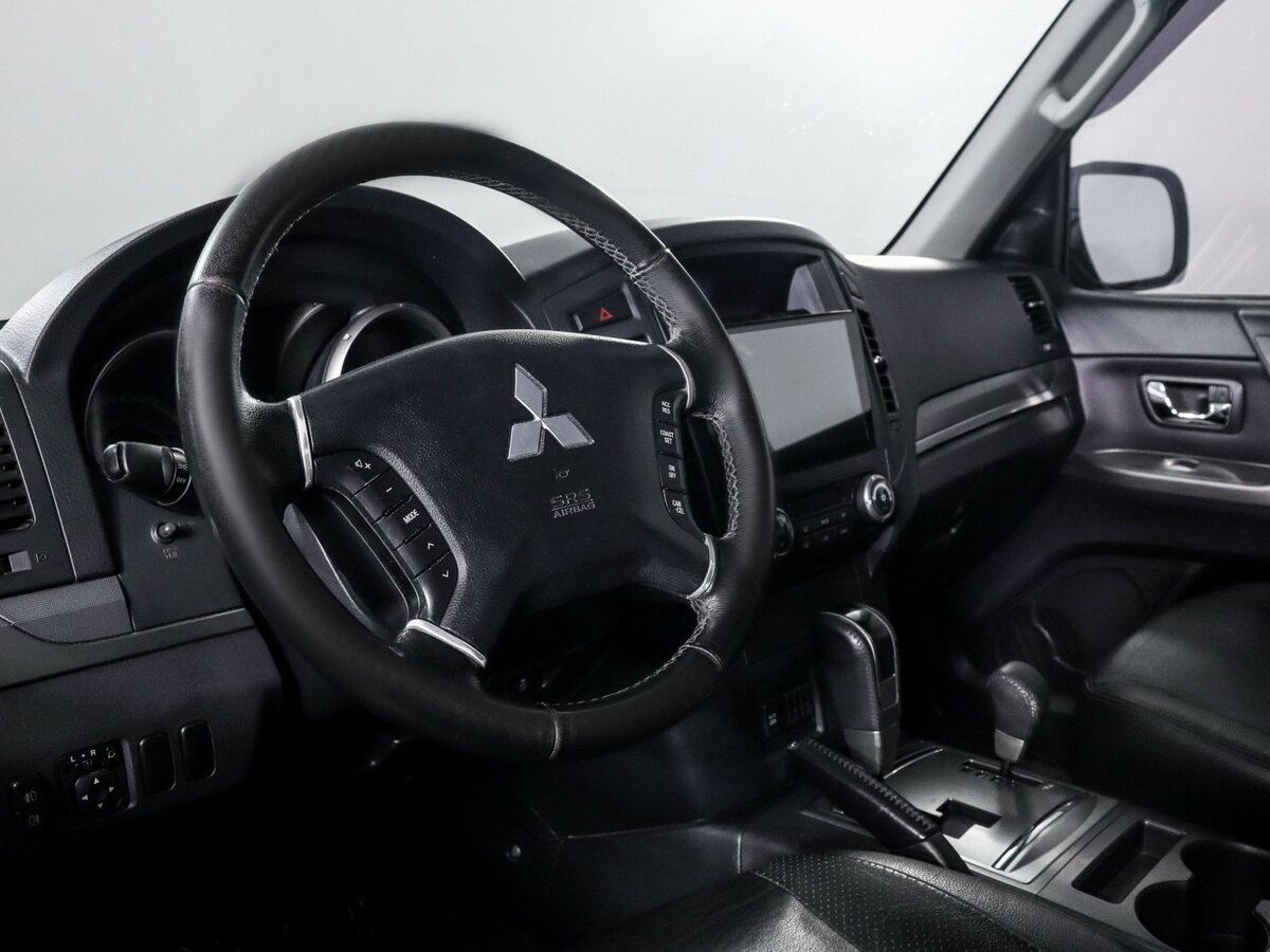 Mitsubishi Pajero IV Рестайлинг 1, 2012 - Фото №10