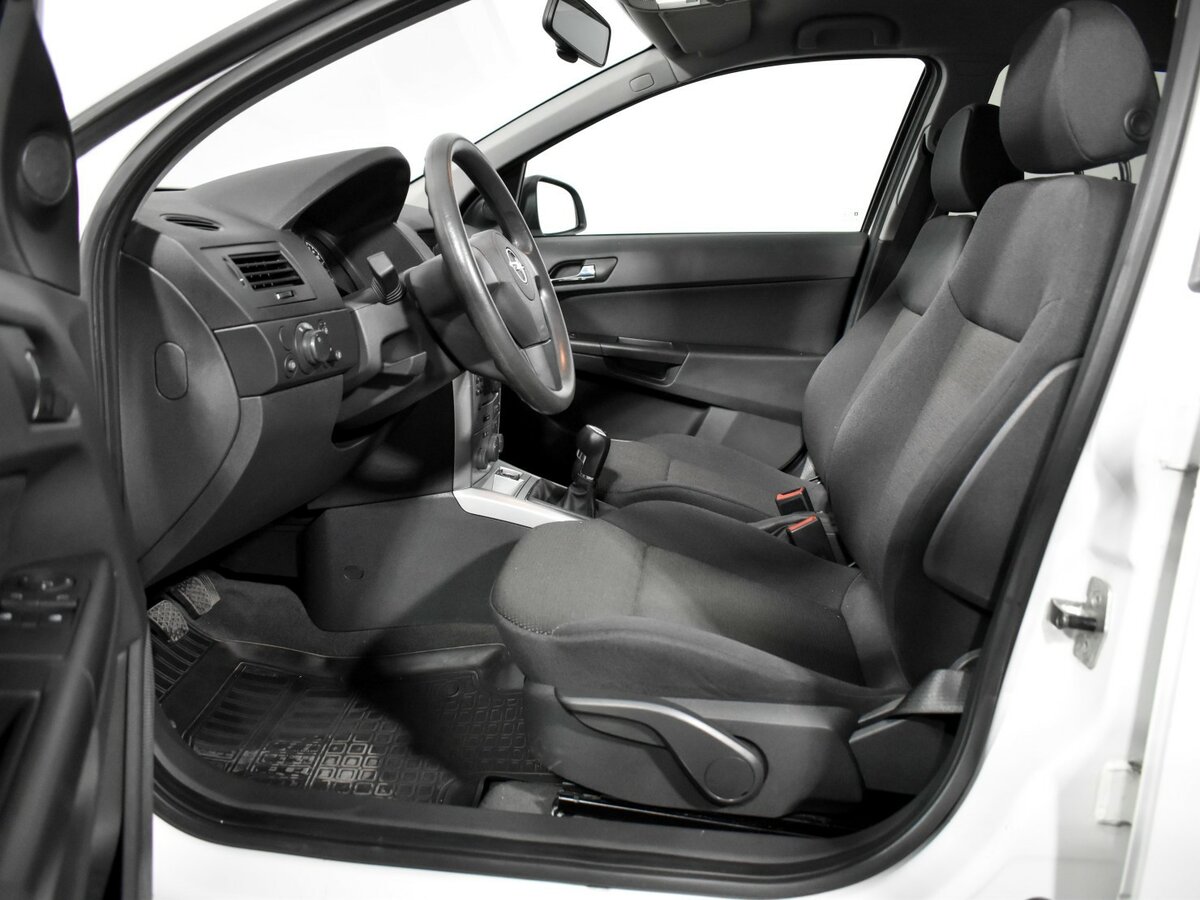 Opel Astra H Рестайлинг, 2013 - Фото №8