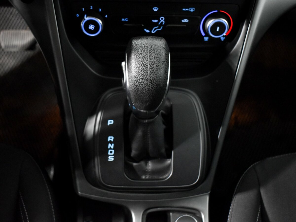 Ford Kuga II Рестайлинг, 2019 - Фото №7