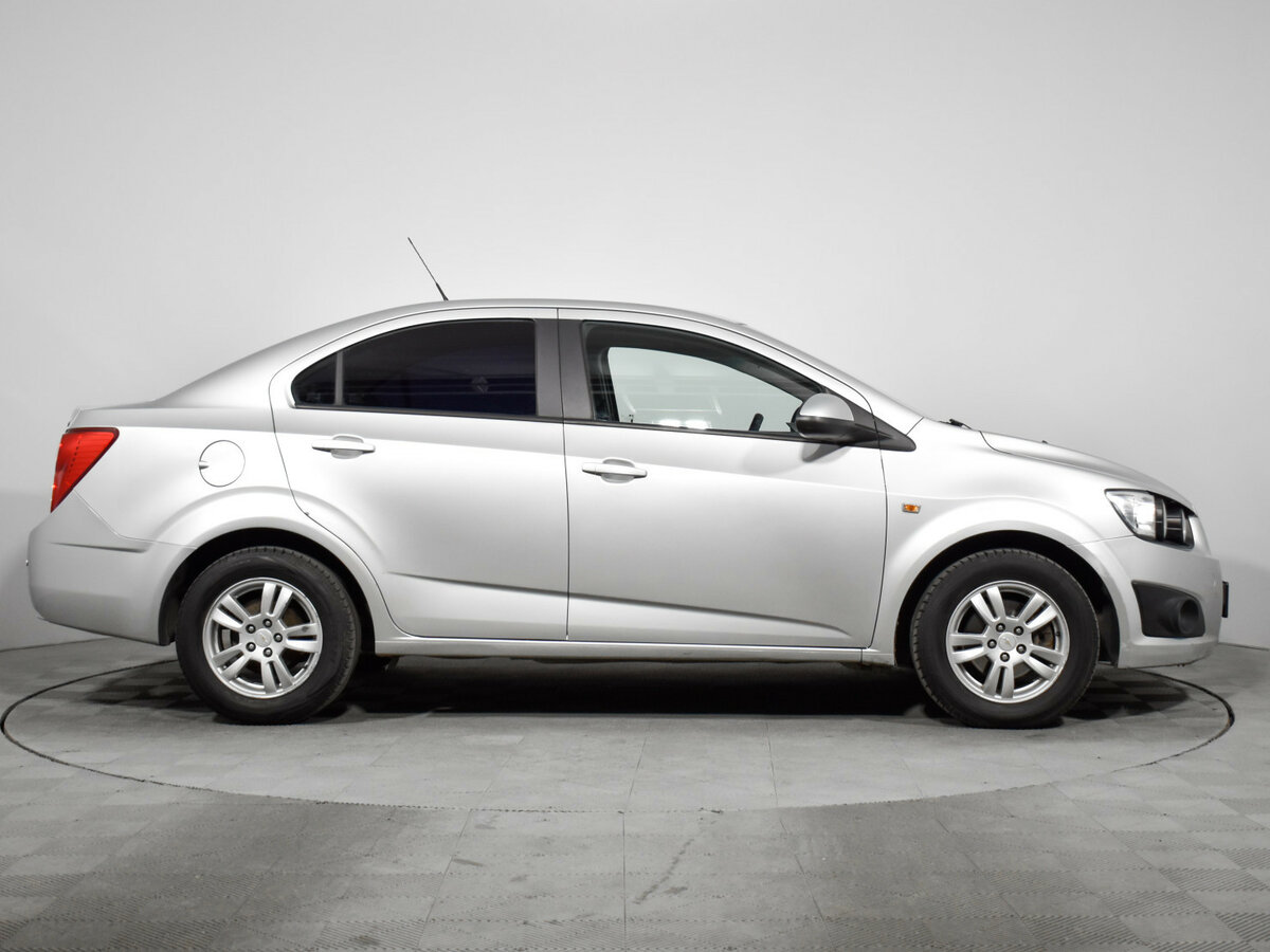 Chevrolet Aveo II, 2014 - Фото №3