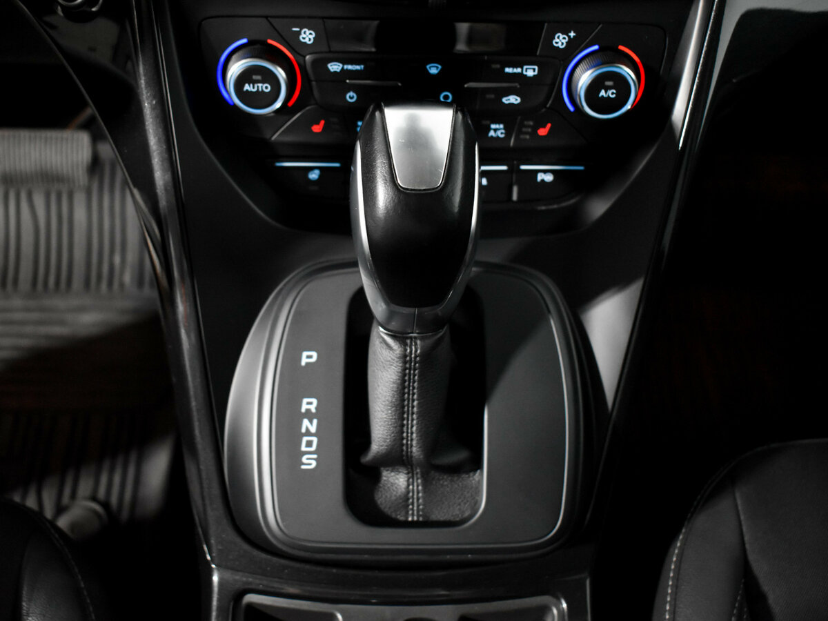 Ford Kuga II Рестайлинг, 2017 - Фото №8