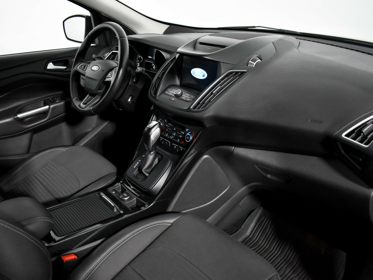 Ford Kuga II Рестайлинг, 2017 - Фото №10