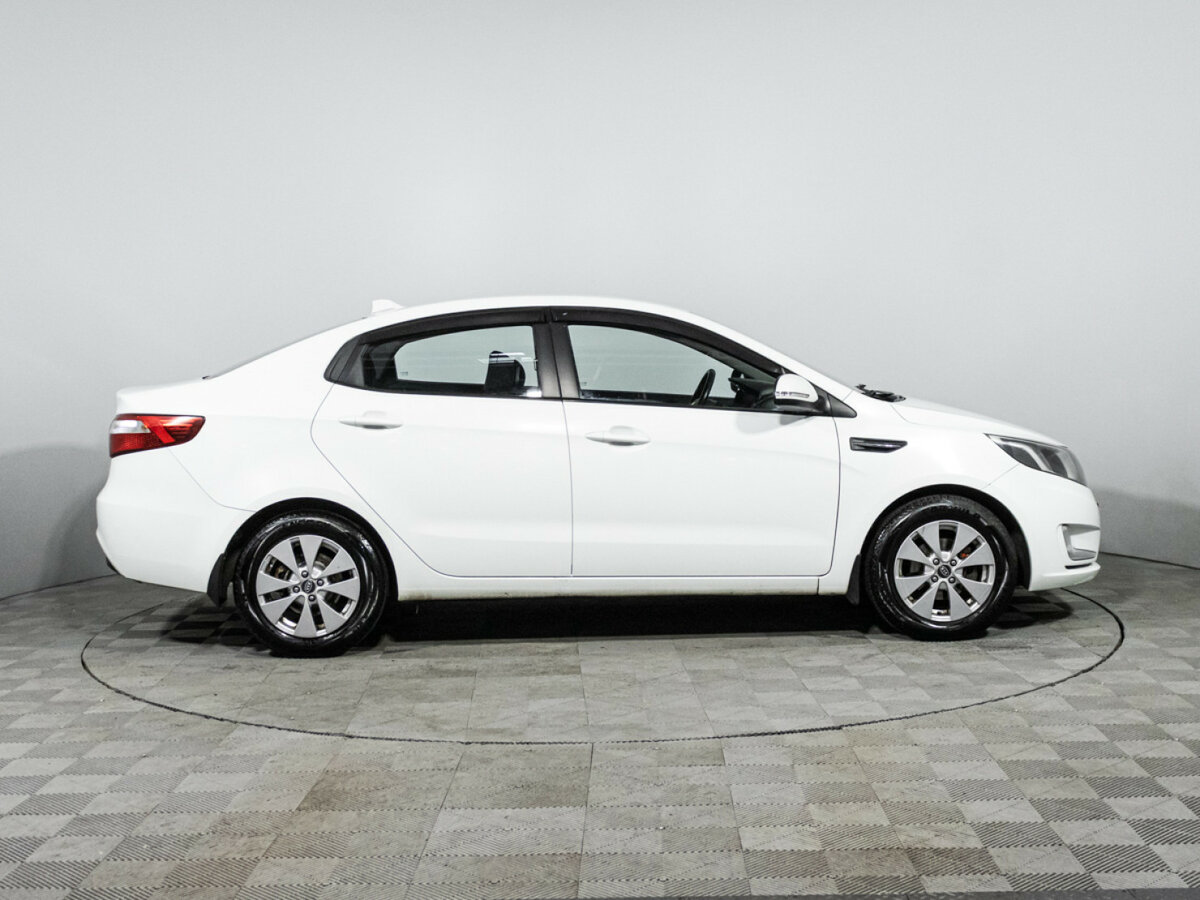 Kia Rio 5-speed III, 2013 - Фото №3