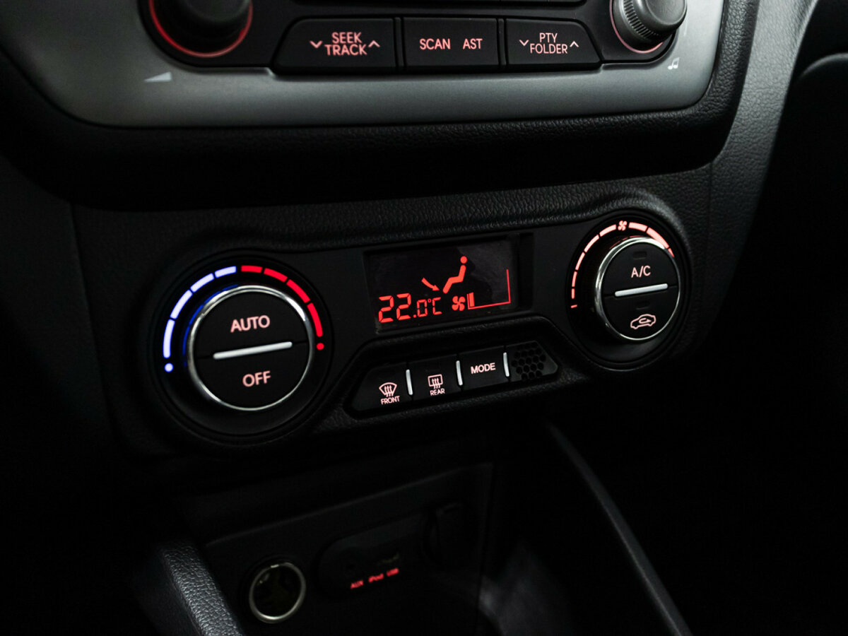 Kia Rio 5-speed III, 2013 - Фото №14