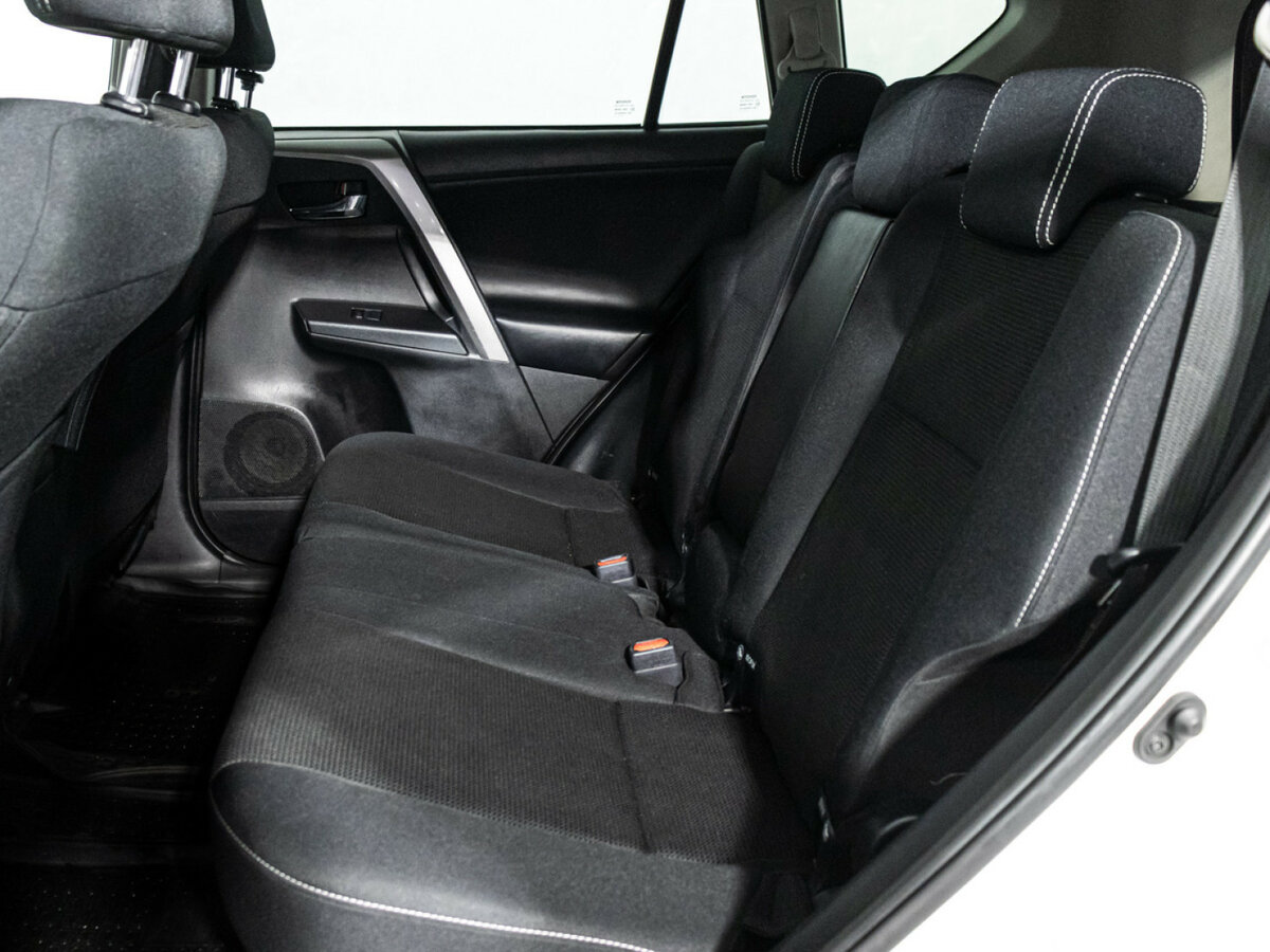 Toyota RAV4 IV (XA40) Рестайлинг, 2017 - Фото №9