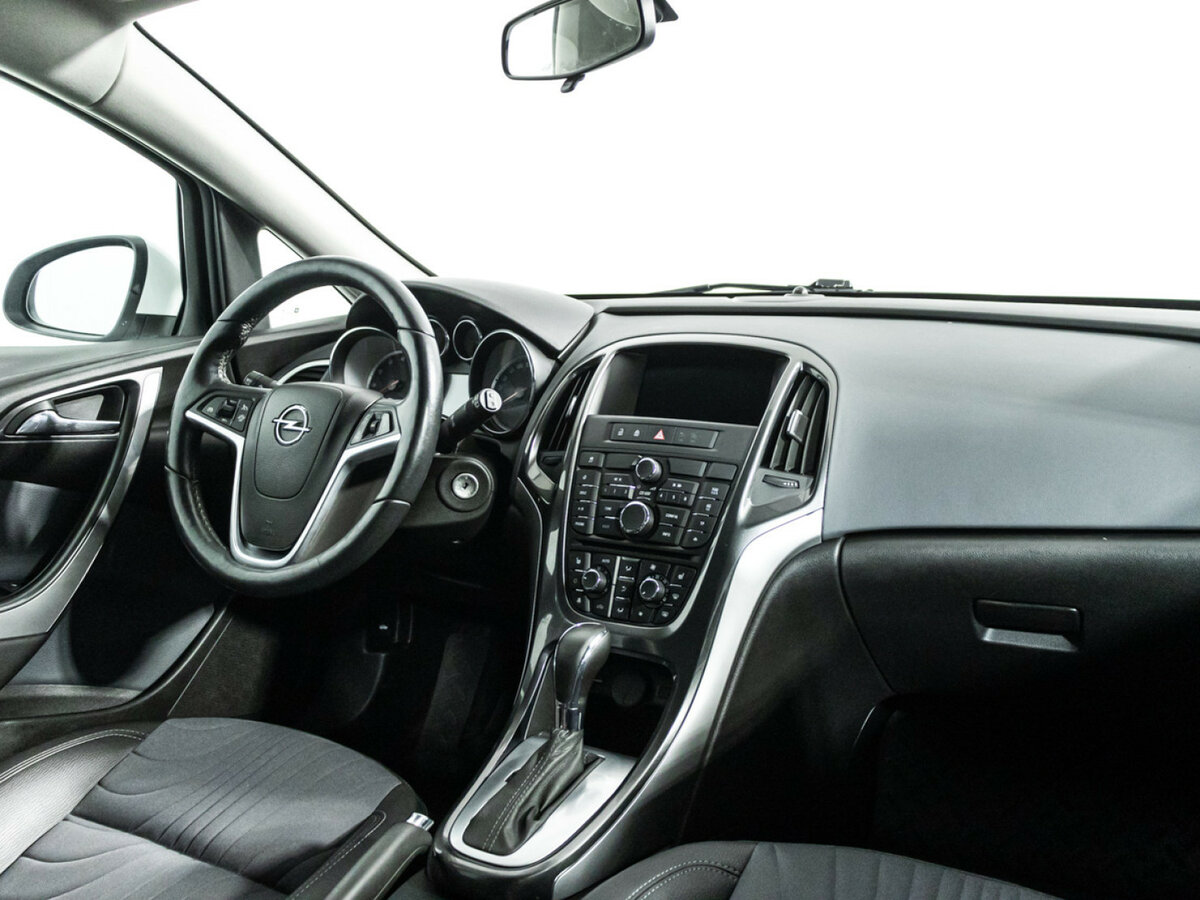 Opel Astra J Рестайлинг, 2014 - Фото №8