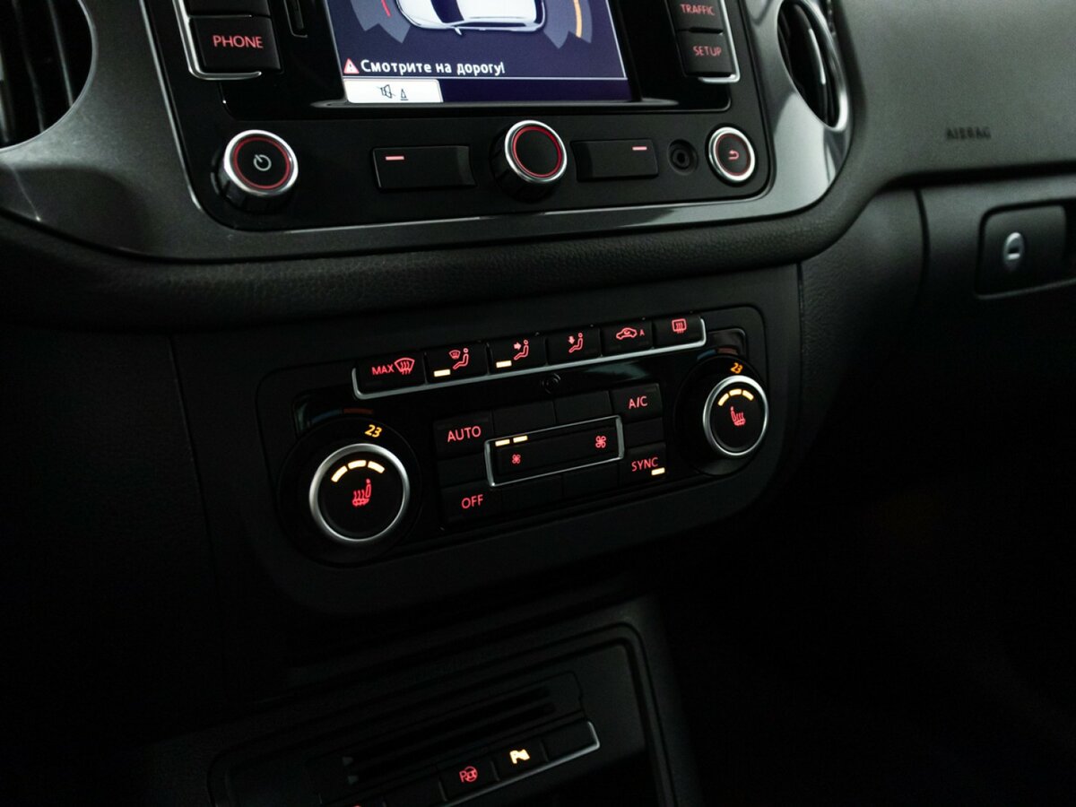 Volkswagen Tiguan I Рестайлинг, 2012 - Фото №15