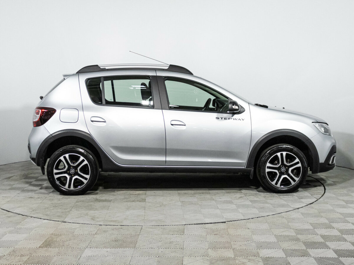 Renault Sandero Stepway II Рестайлинг, 2022 - Фото №3