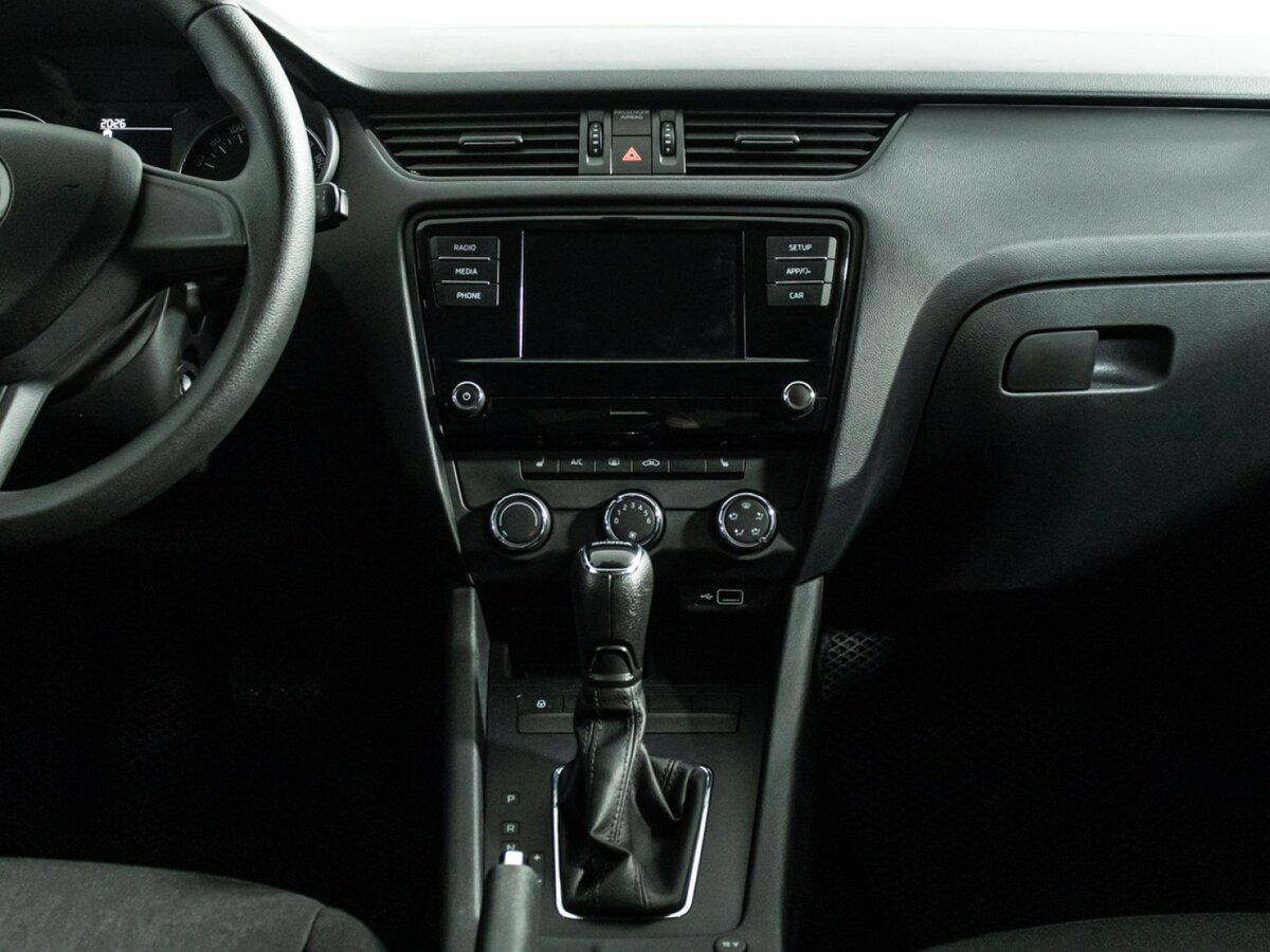 Skoda Octavia III (A7) Рестайлинг, 2018 - Фото №12