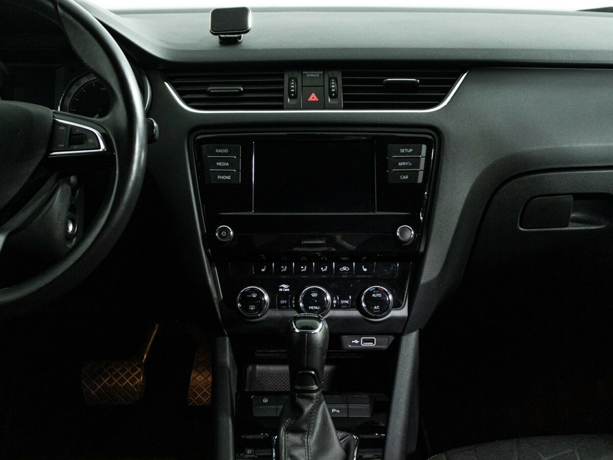 Skoda Octavia III (A7) Рестайлинг, 2019 - Фото №13