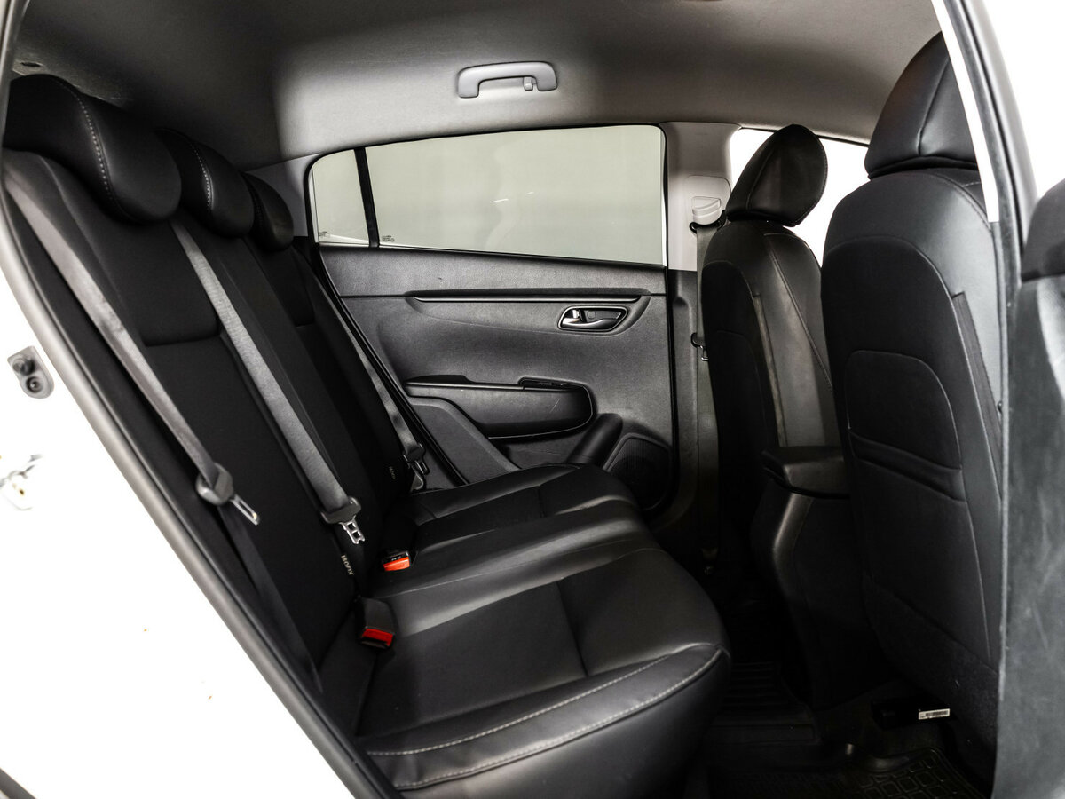 Kia Rio X-Line IV, 2020 - Фото №16