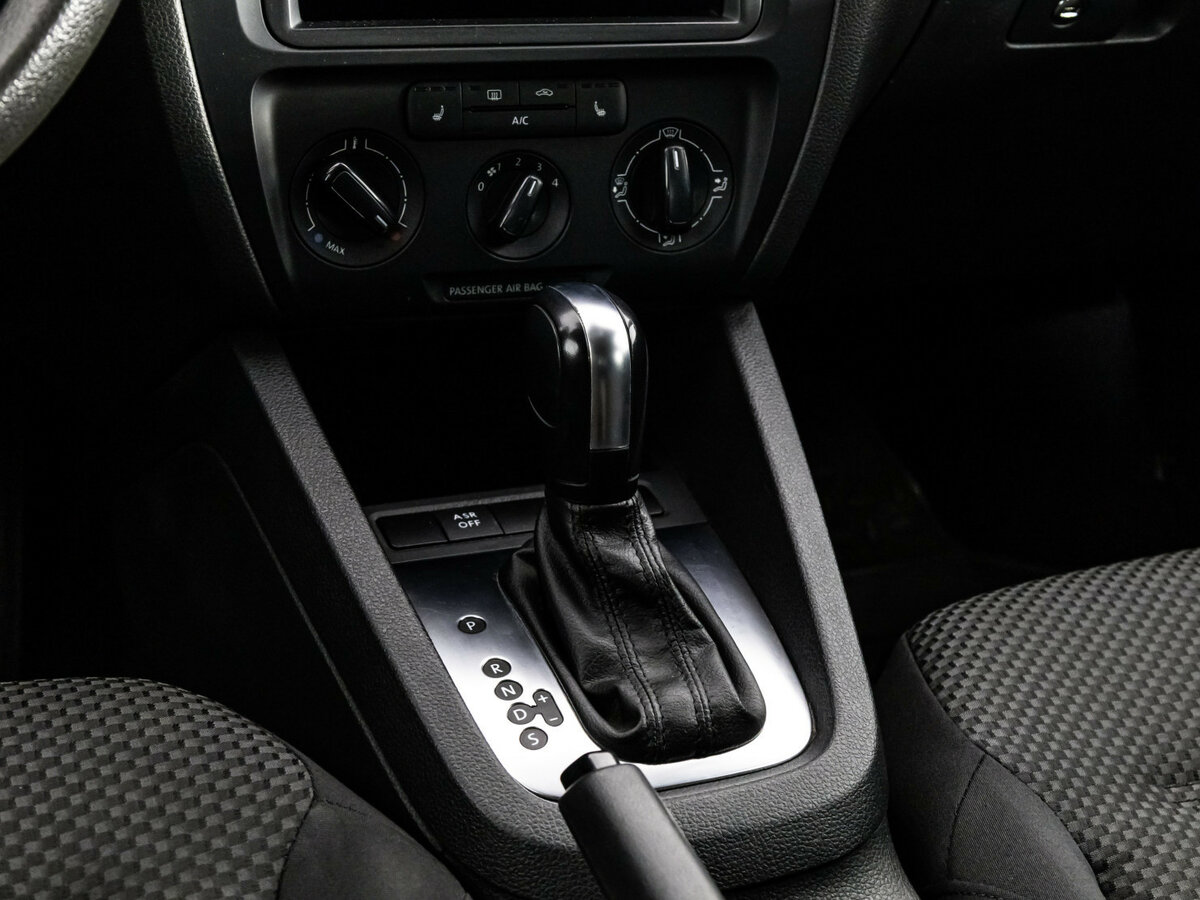 Volkswagen Jetta VI, 2013 - Фото №8