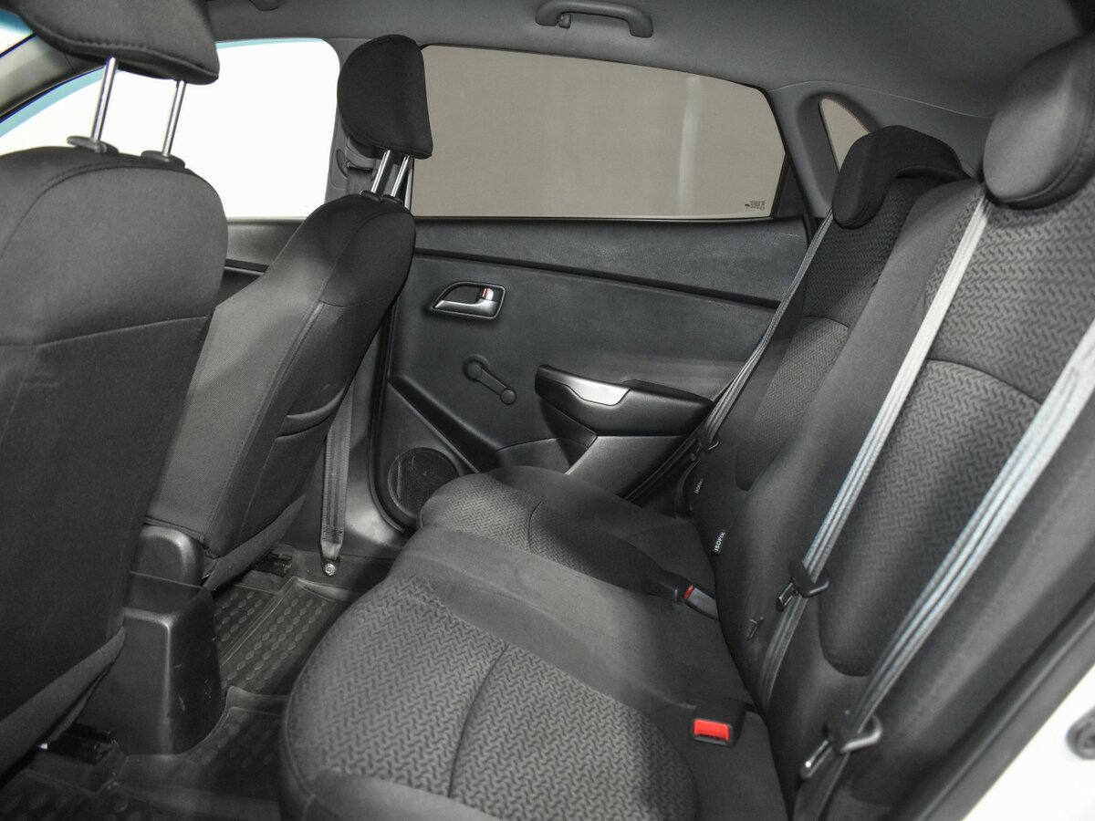 Kia Rio III Рестайлинг, 2016 - Фото №10