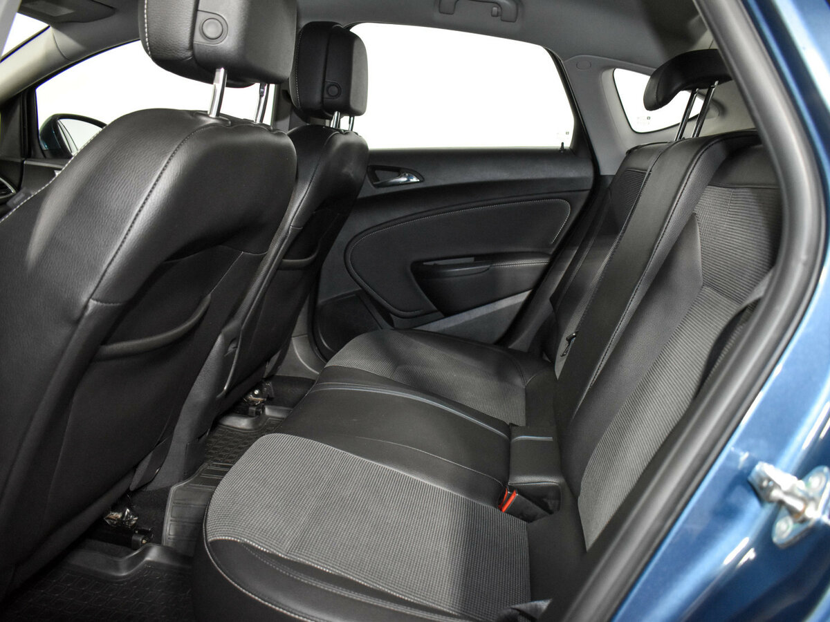 Opel Astra J Рестайлинг, 2013 - Фото №8