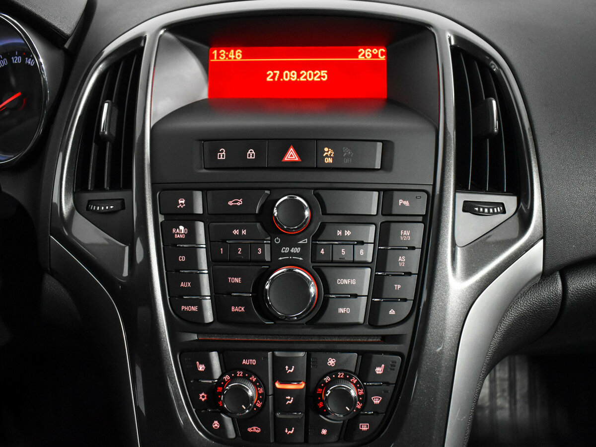 Opel Astra J Рестайлинг, 2013 - Фото №14