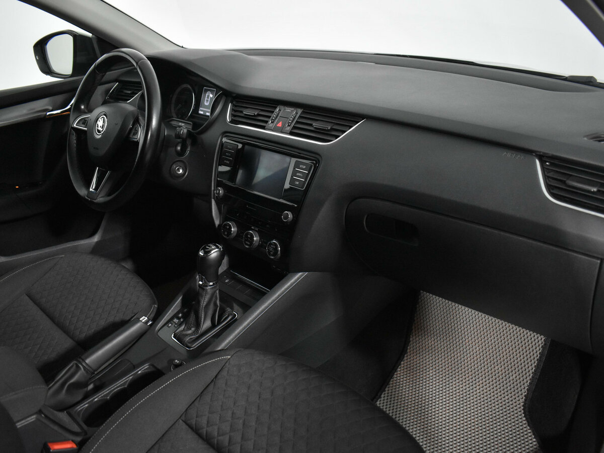 Skoda Octavia III (A7) Рестайлинг, 2017 - Фото №11