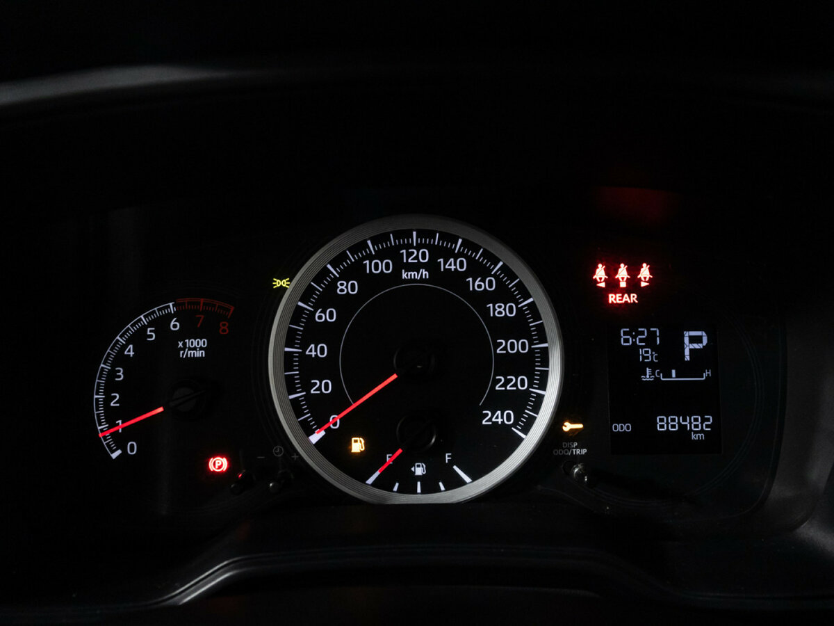 Toyota Corolla XII (E210), 2020 - Фото №11