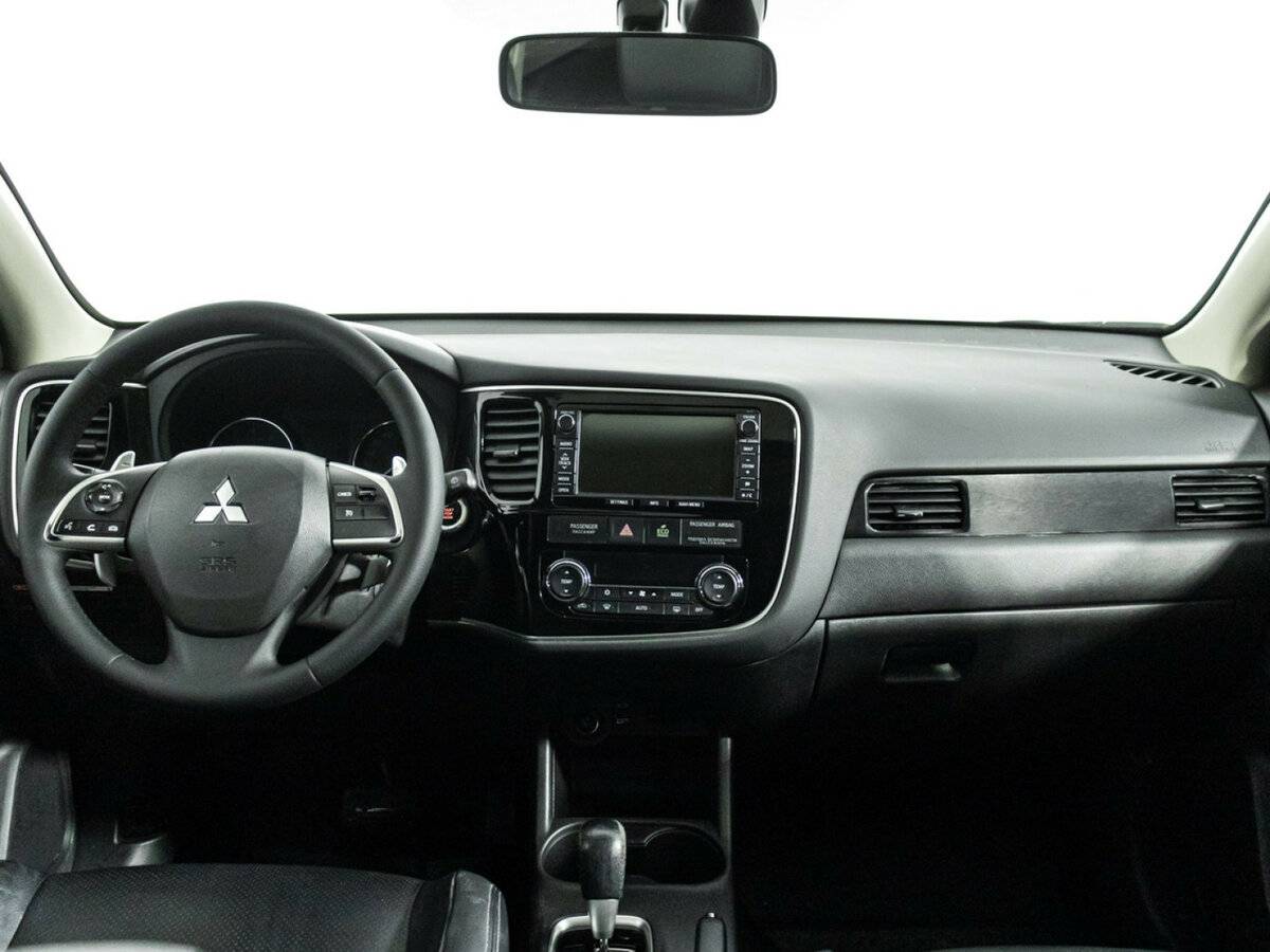 Mitsubishi Outlander III Рестайлинг, 2014 - Фото №11