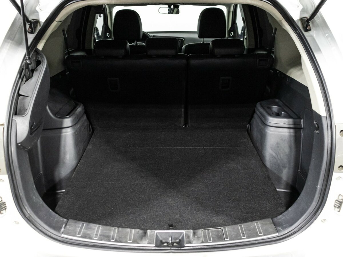 Mitsubishi Outlander III Рестайлинг, 2014 - Фото №13