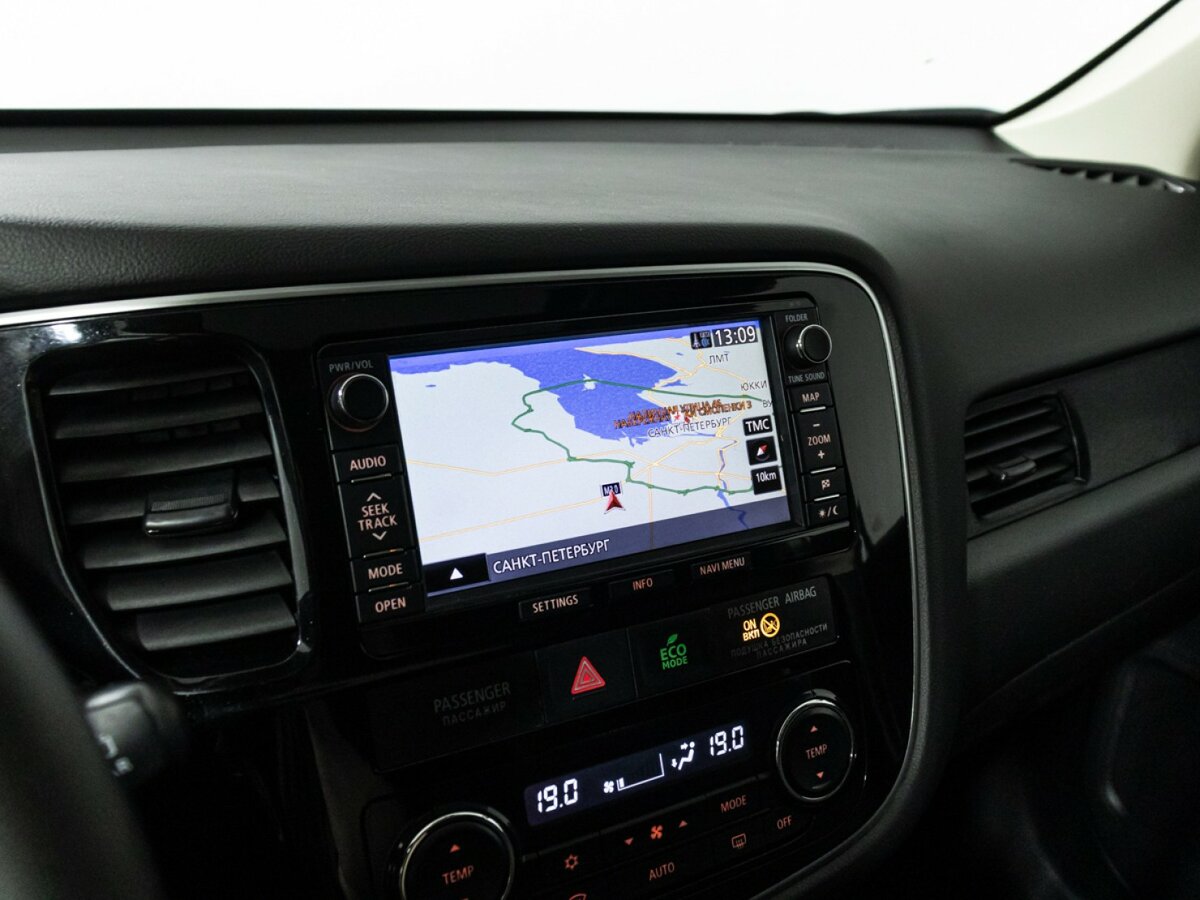 Mitsubishi Outlander III Рестайлинг, 2014 - Фото №15