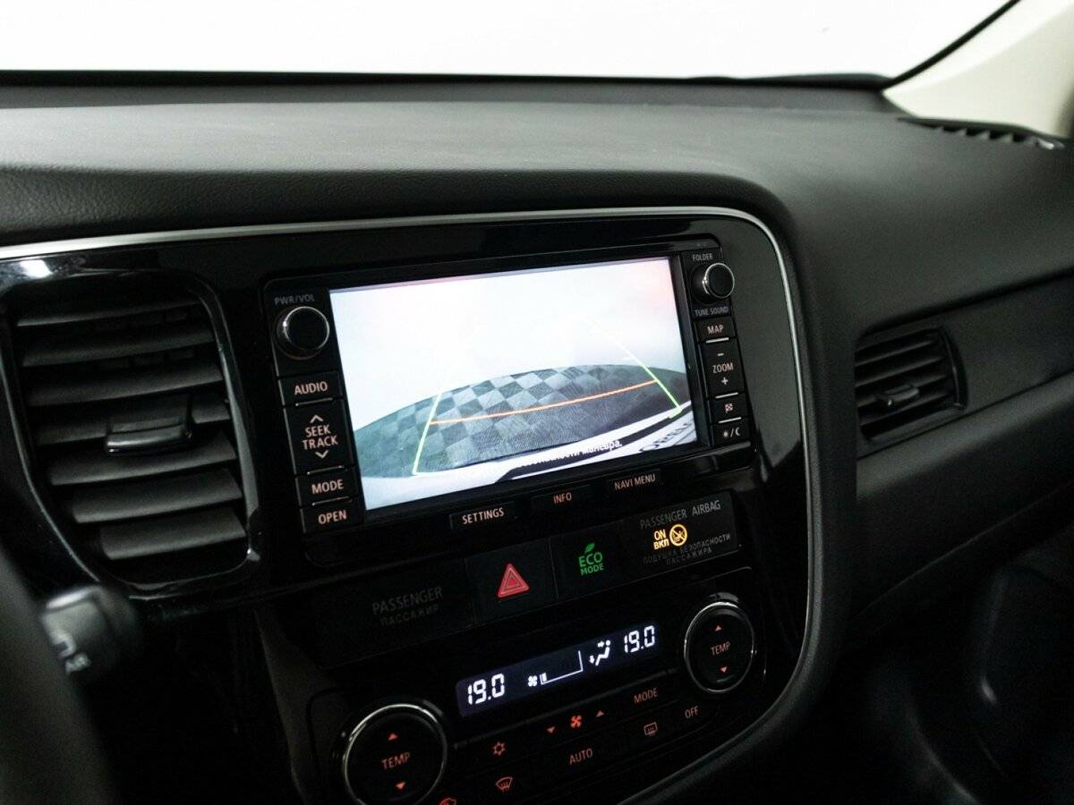 Mitsubishi Outlander III Рестайлинг, 2014 - Фото №16