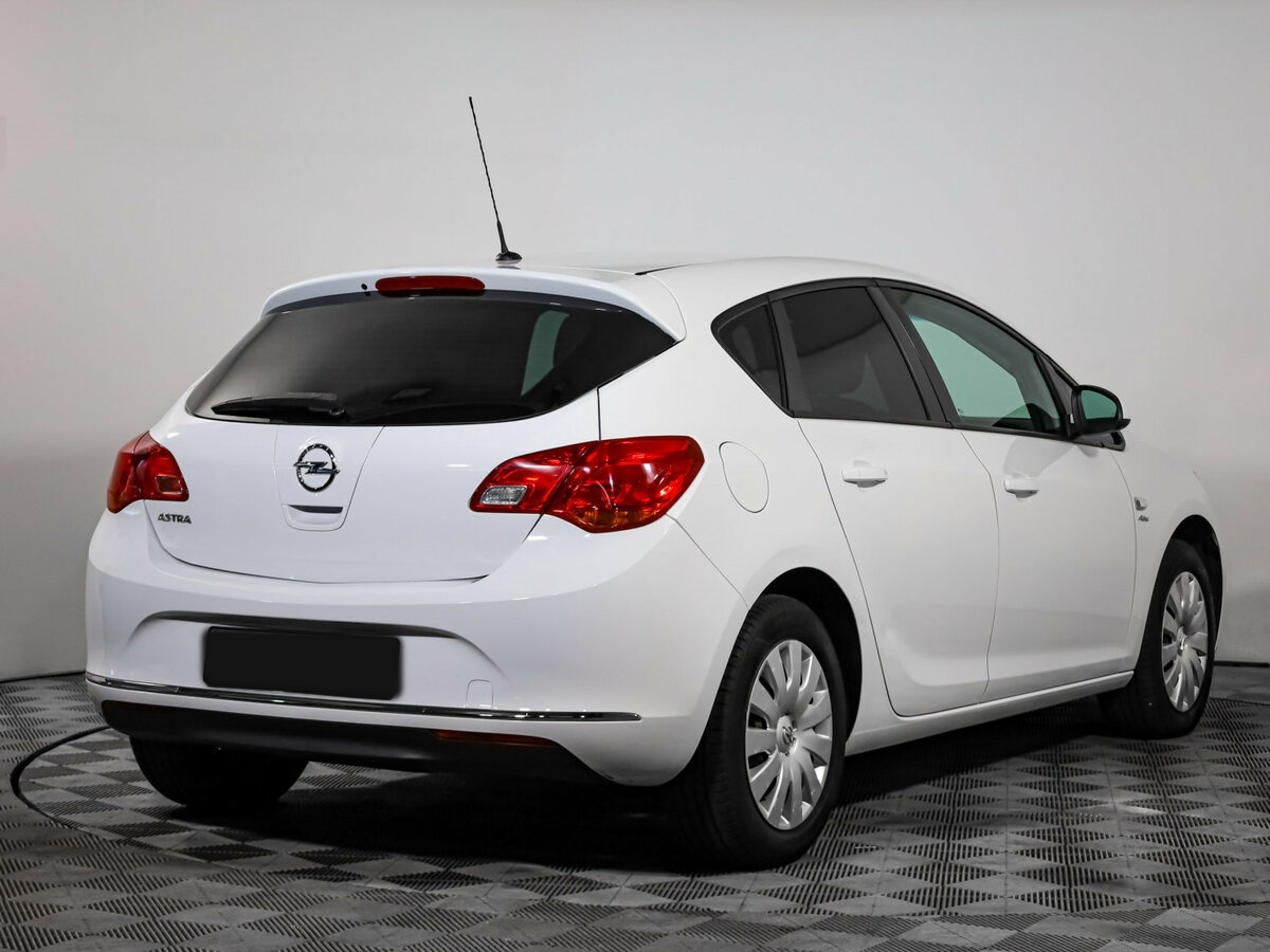 Opel Astra J Рестайлинг, 2014 - Фото №3