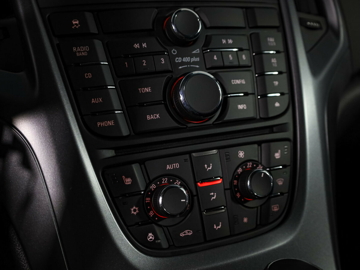 Opel Astra J Рестайлинг, 2014 - Фото №14