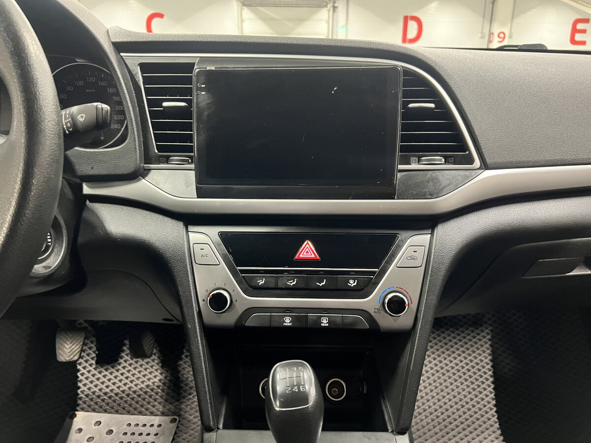 Hyundai Elantra VI (AD), 2016 - Фото №14