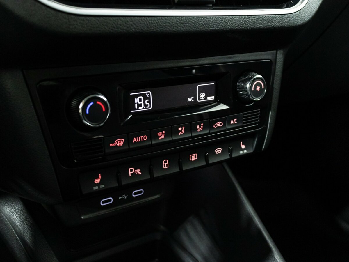 Volkswagen Polo VI, 2020 - Фото №16