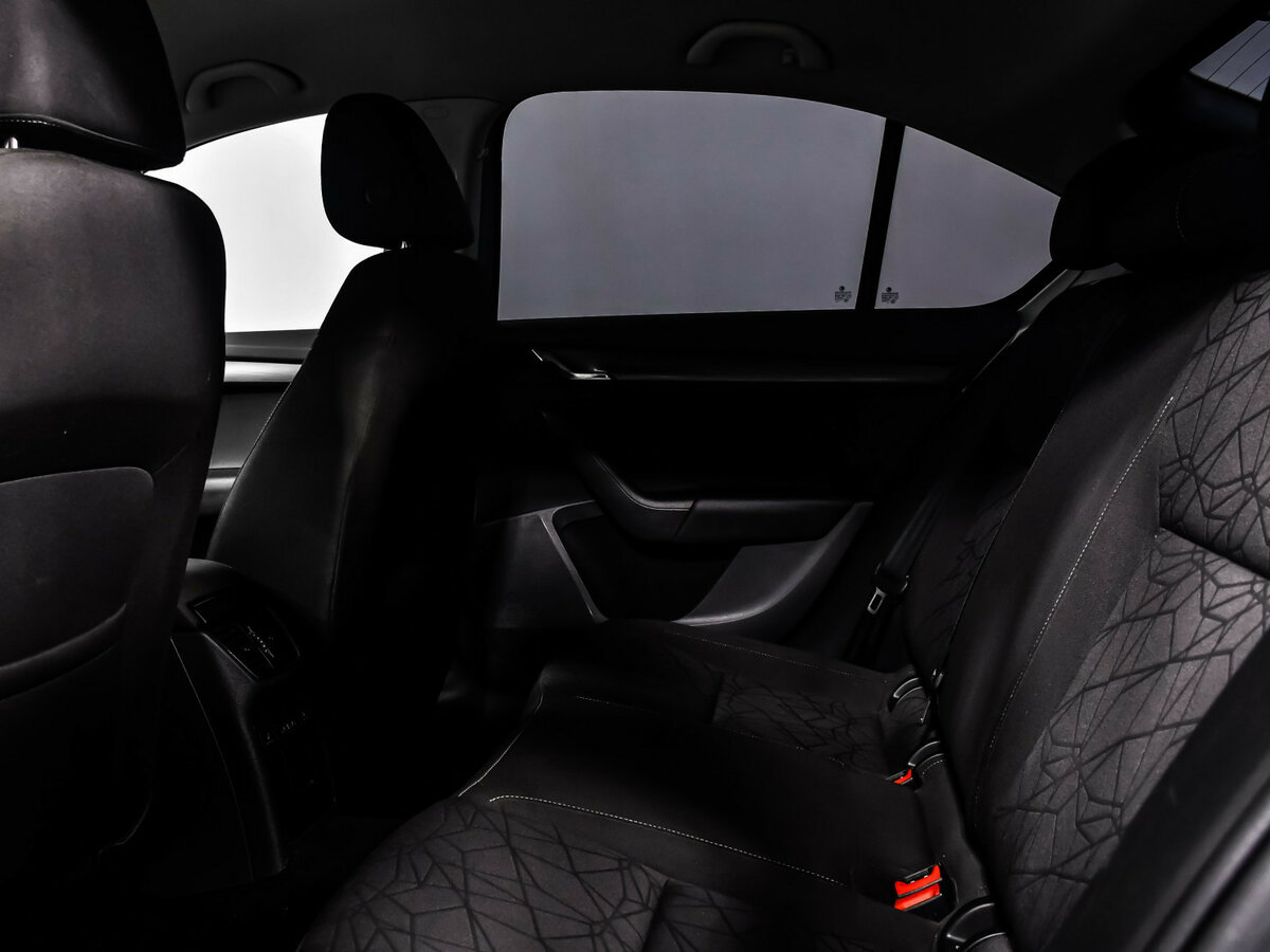 Skoda Octavia III (A7) Рестайлинг, 2020 - Фото №12