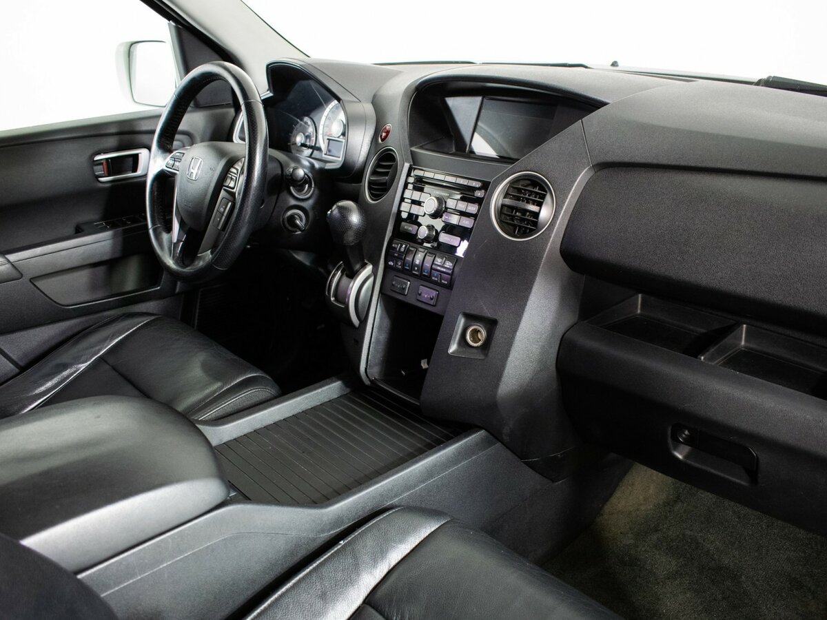 Honda Pilot II Рестайлинг, 2014 - Фото №9