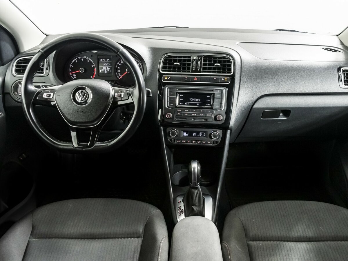 Volkswagen Polo V Рестайлинг, 2018 - Фото №11