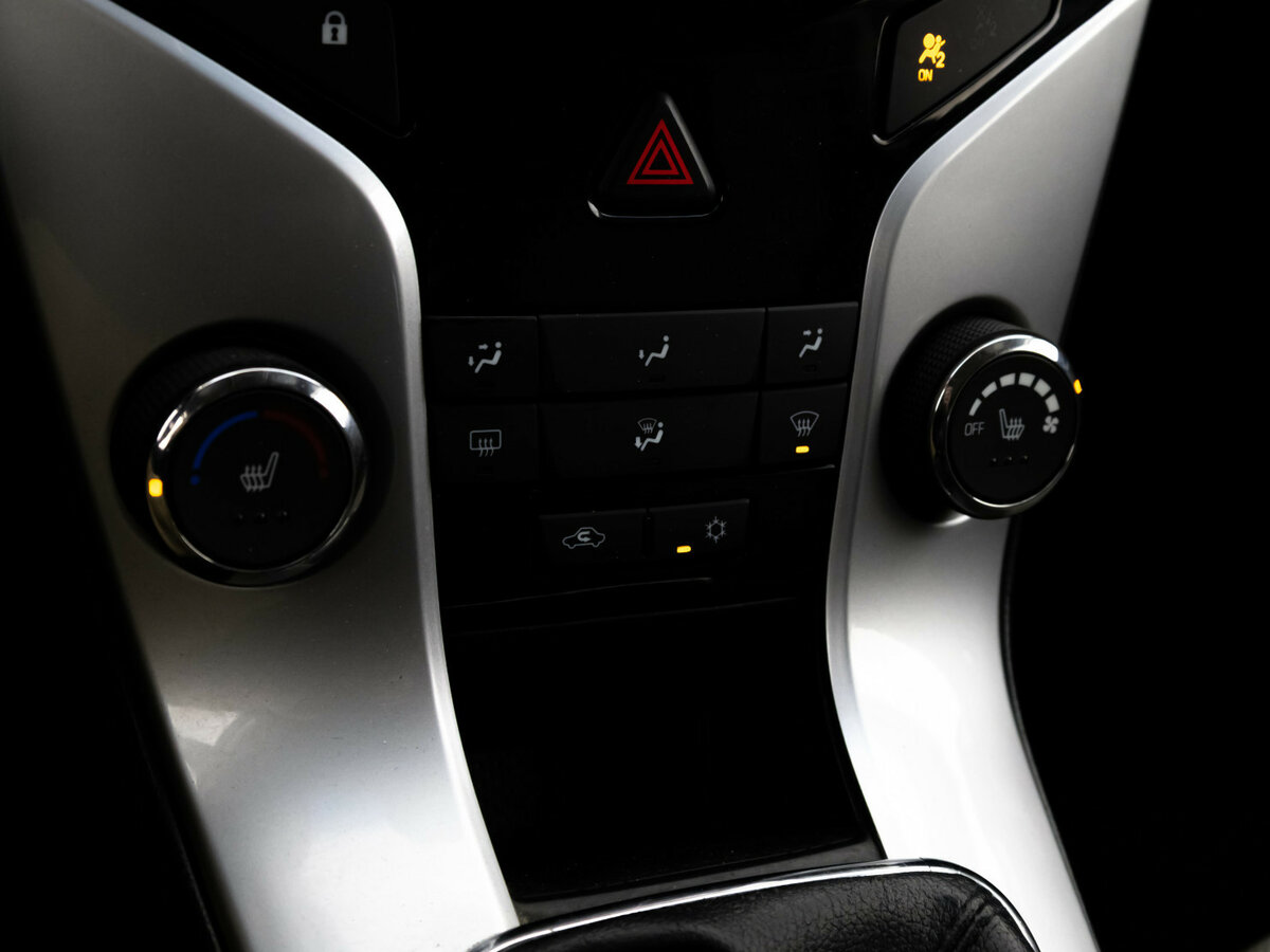 Chevrolet Cruze I Рестайлинг, 2013 - Фото №10