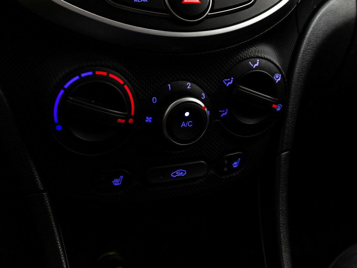 Hyundai Solaris I Рестайлинг, 2015 - Фото №10