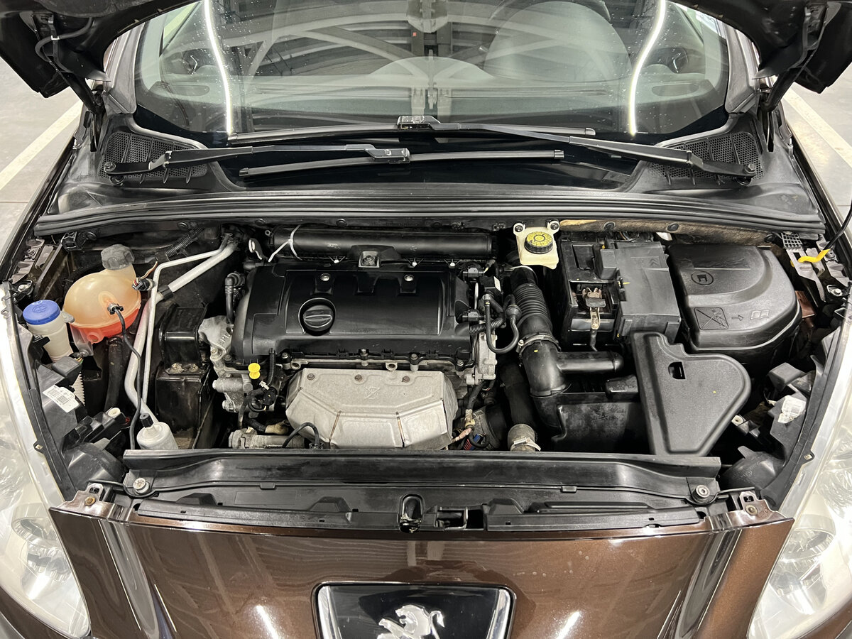 Peugeot 308 I Рестайлинг, 2012 - Фото №8