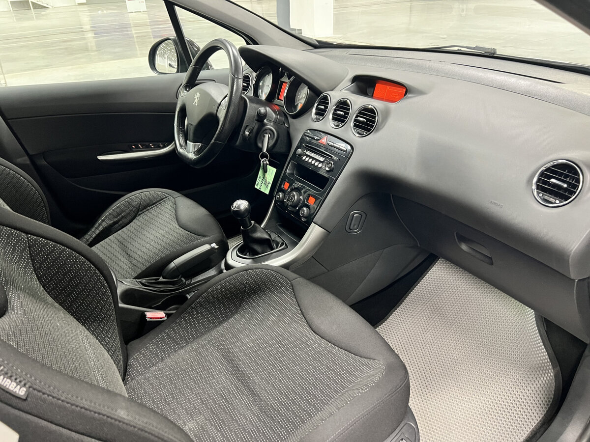 Peugeot 308 I Рестайлинг, 2012 - Фото №10