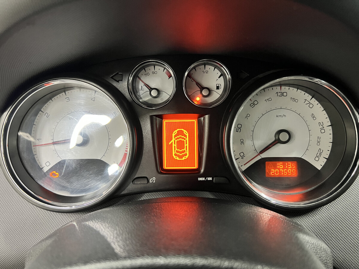 Peugeot 308 I Рестайлинг, 2012 - Фото №12