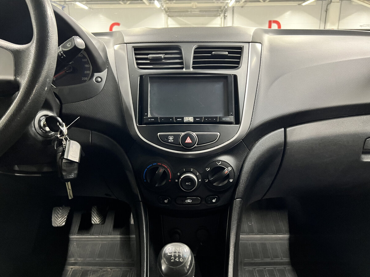 Hyundai Solaris I Рестайлинг, 2015 - Фото №14