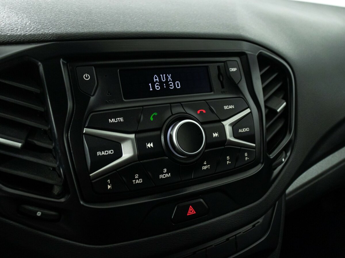 Lada (ВАЗ) Vesta I, 2020 - Фото №13