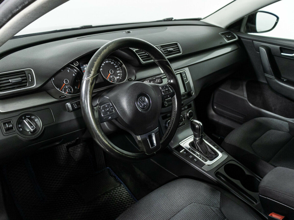 Volkswagen Passat B7, 2012 - Фото №9