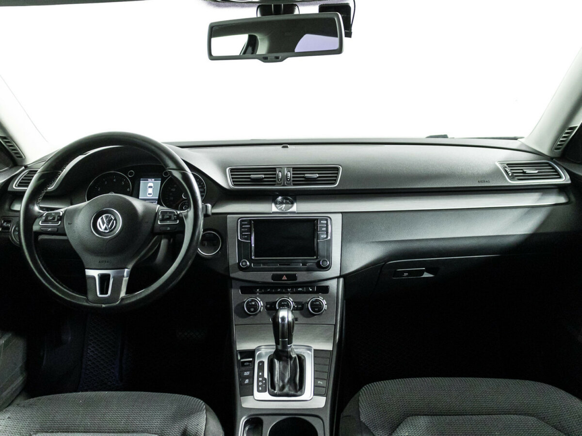 Volkswagen Passat B7, 2012 - Фото №11